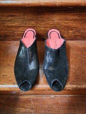 Pas De Rouge Black Leather Open Toe Mules Size 37 1/2 (7 1/2 U S)-Made In Italy